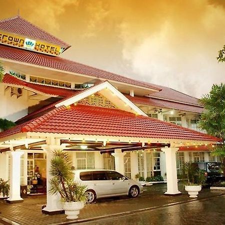 Urbanview Hotel Crown Tasikmalaya By Reddoorz Extérieur photo